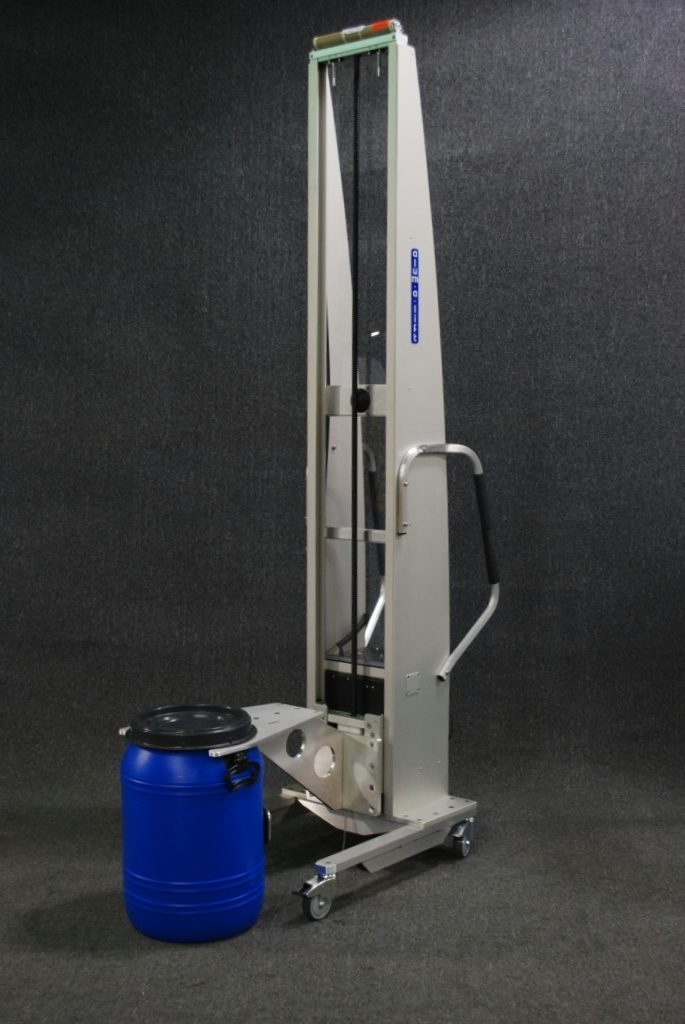 Cradle Lift for Raising Plastic Drums
