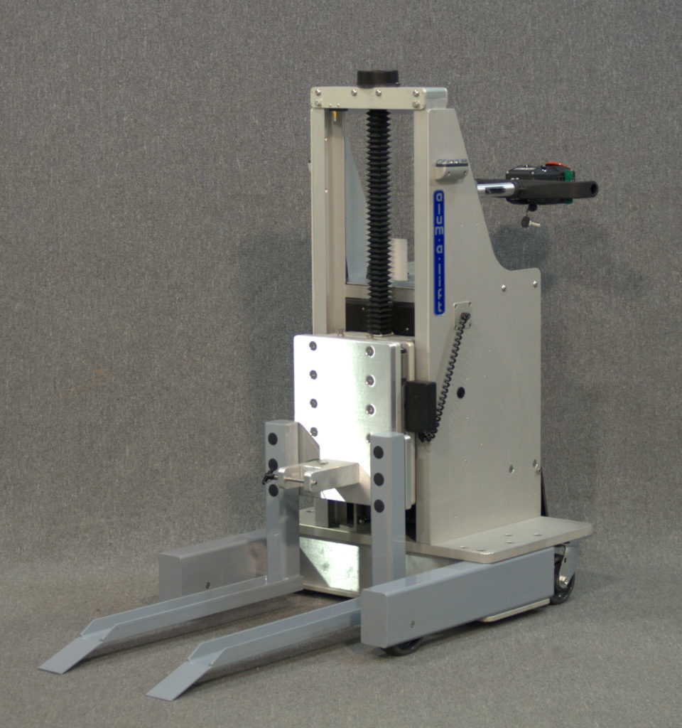 Powered Drive lift with Fork set for Lifting Mobile Vessels