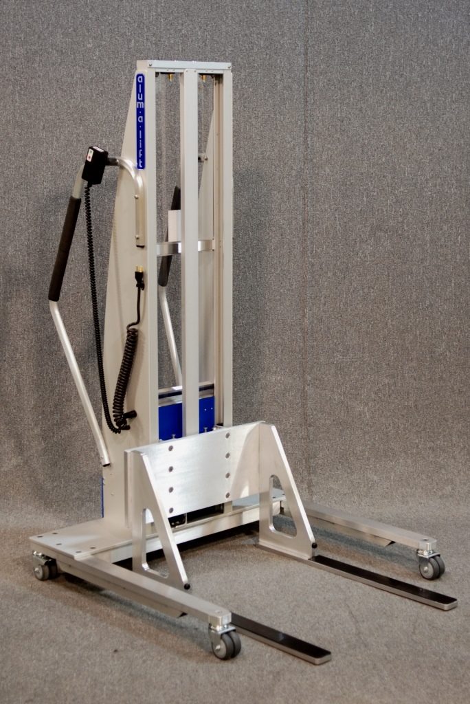 Lift with Fixed Width Plastic Lined Fork Set