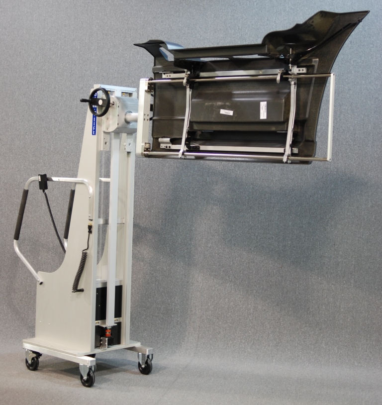 Counterbalance Lift with Rotating Fixture for Automotive Door Liners