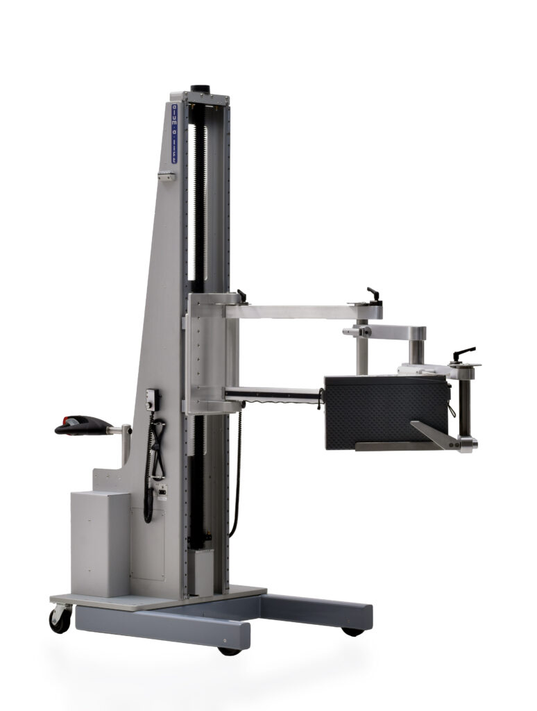 Custom ergonomic lifter with articulating arm for battery handling
